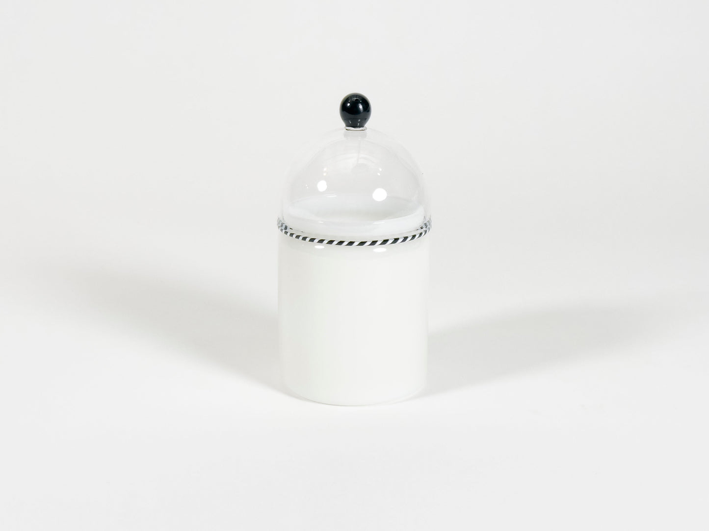 Fredricks & Mae Dome Box - White