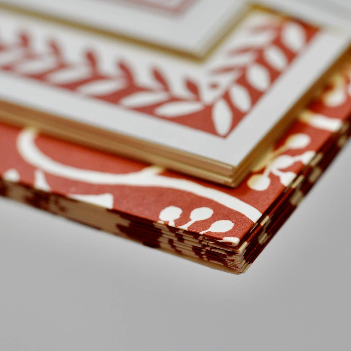 Small Ivy Stripe Russet Set of Notecards and Envelopes