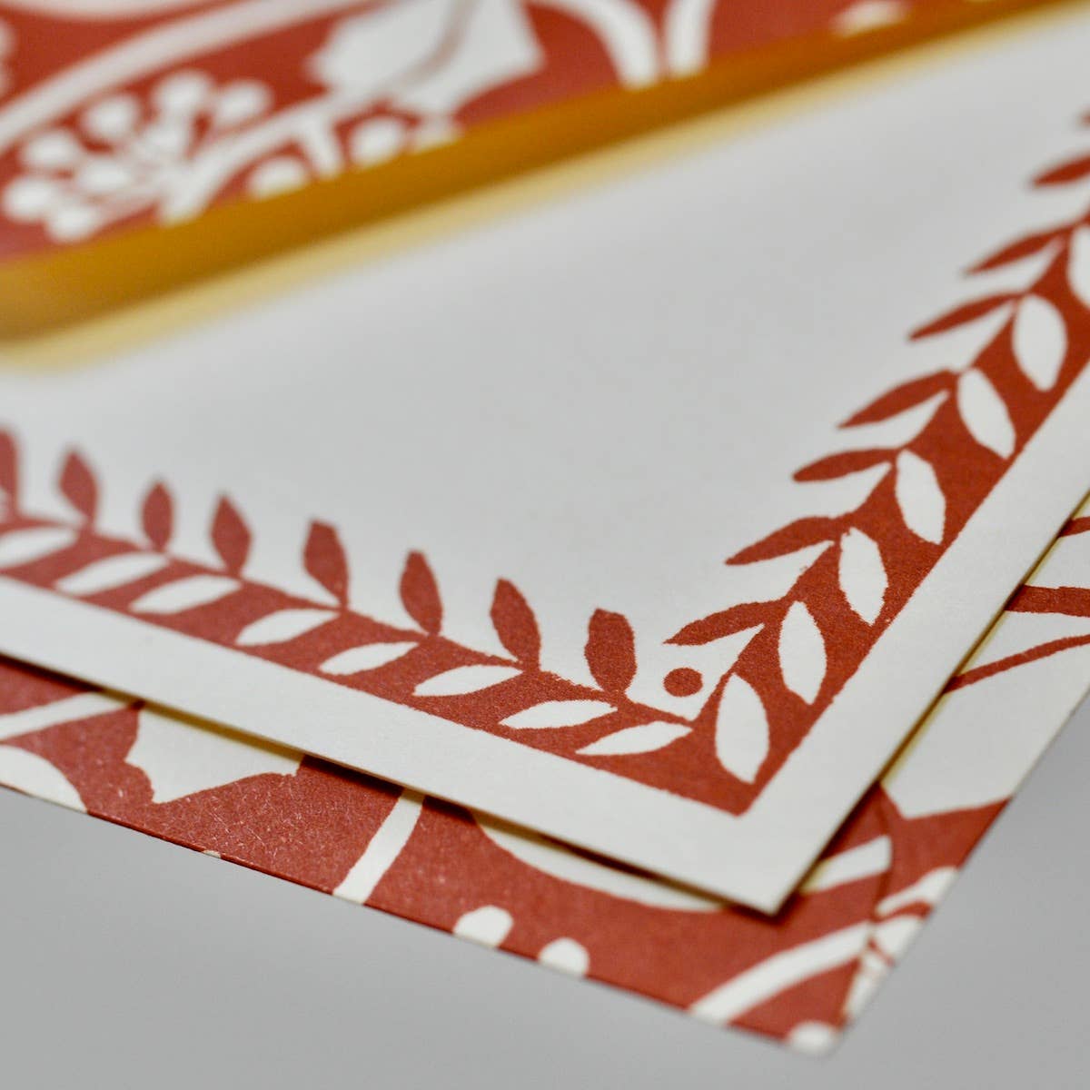 Small Ivy Stripe Russet Set of Notecards and Envelopes
