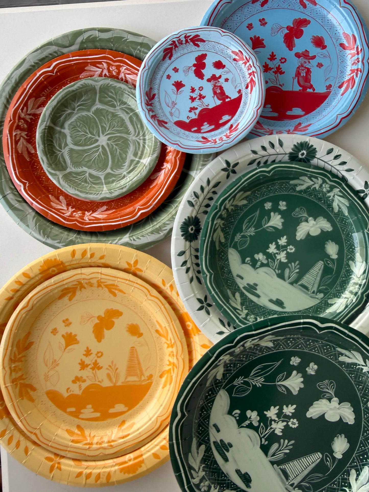Navy Beachside Pavilion Dinner Paper Plates - 8 pack