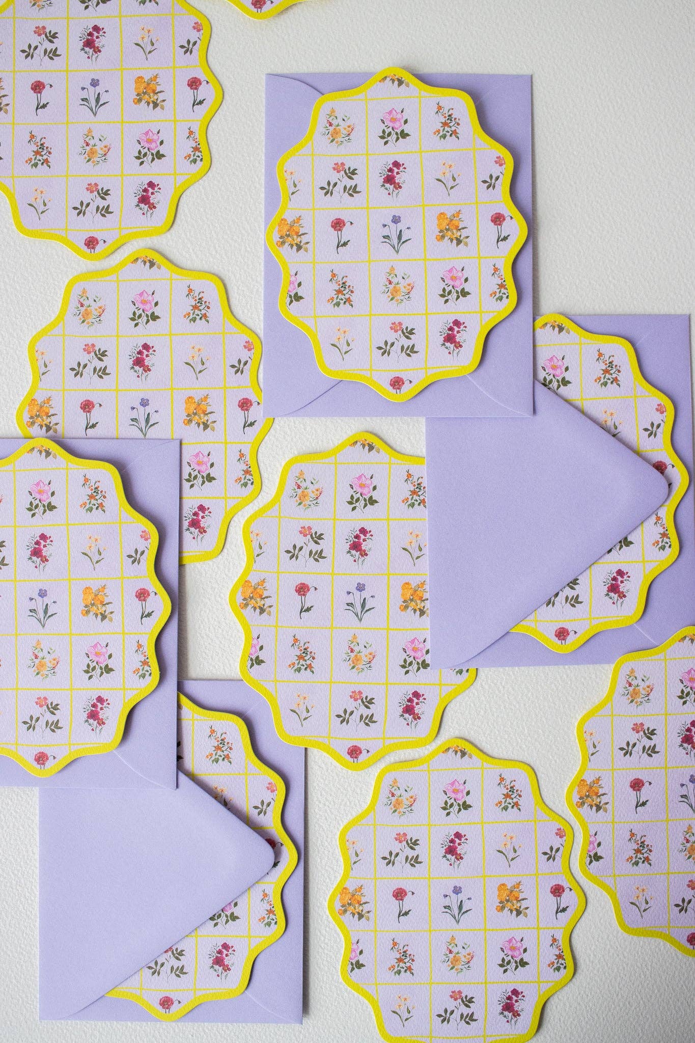 Lilac Flower Notecards with Wavy Edge