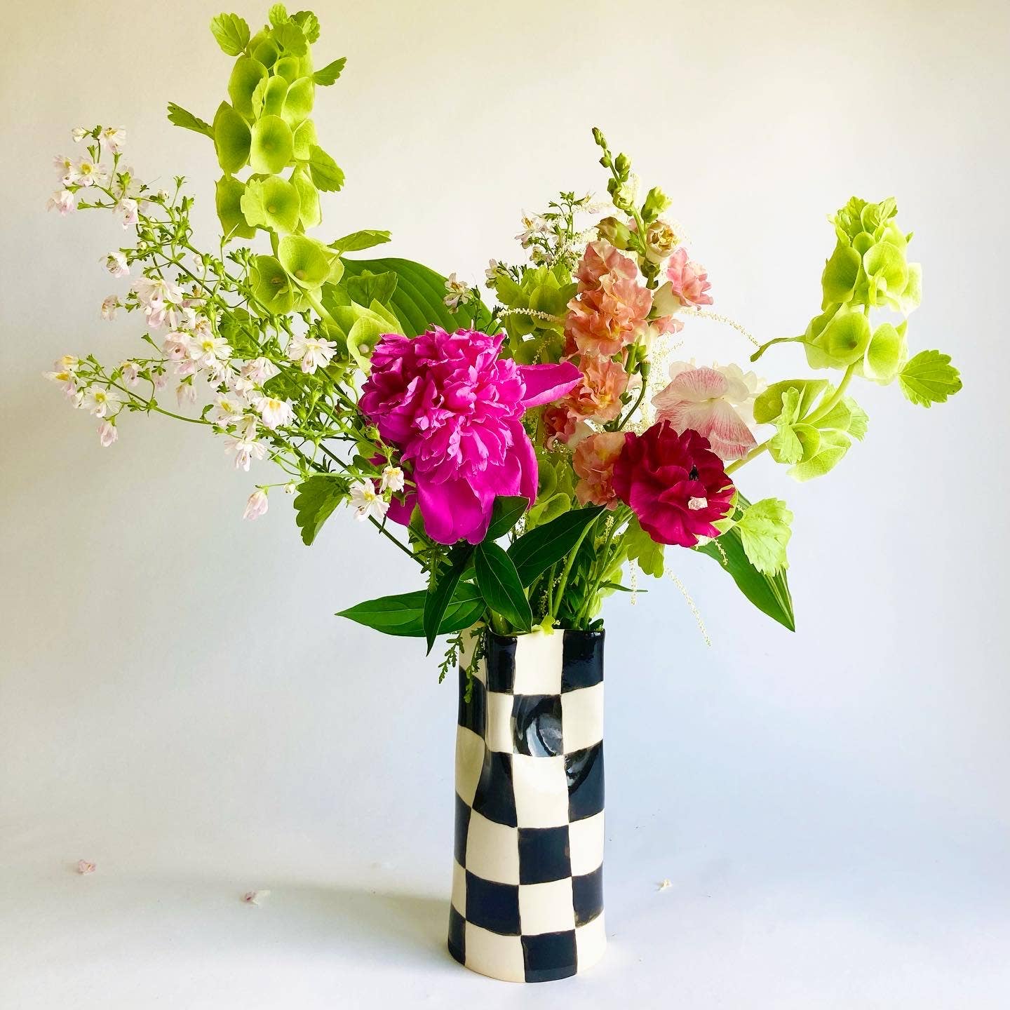 Ceramic Vase with checkers: Medium / black